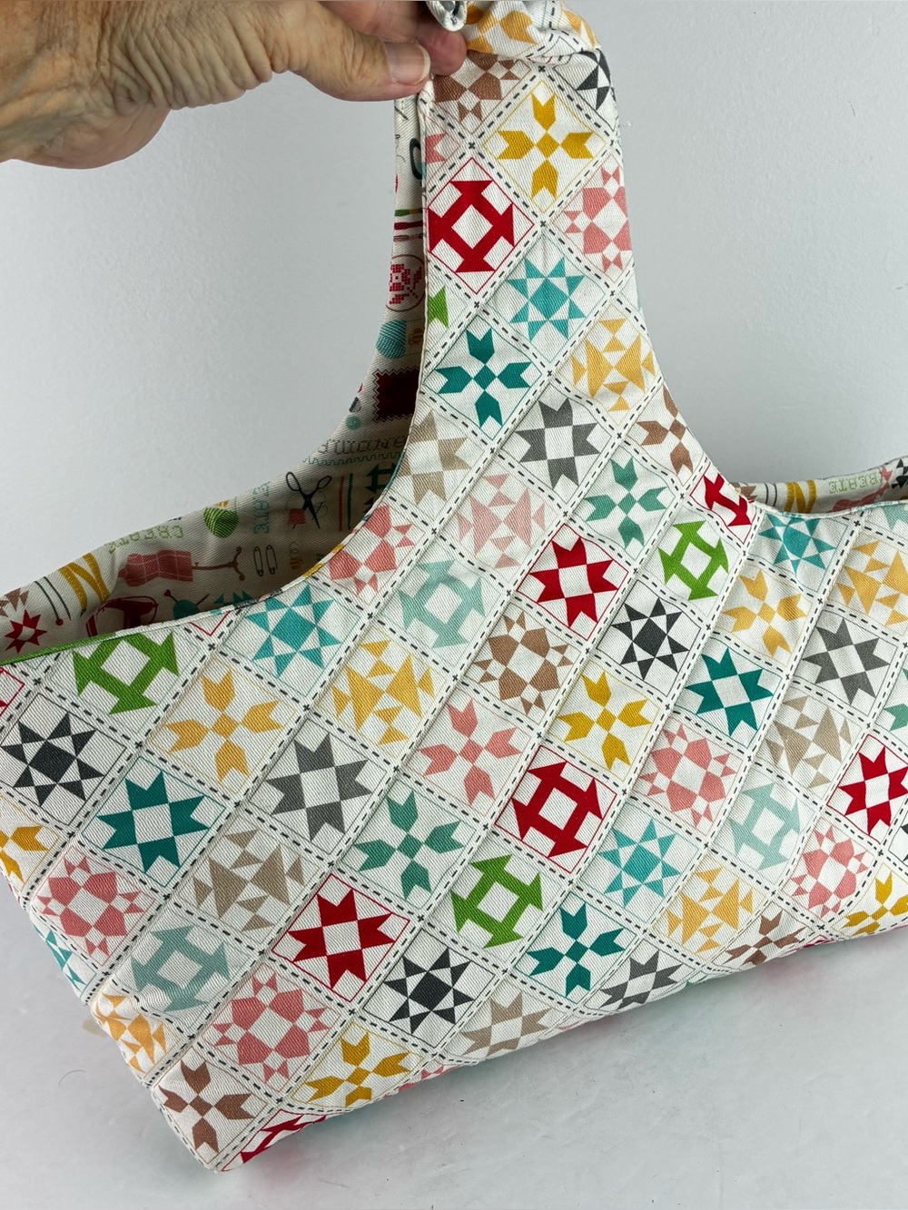 Handmade Cloth NWOT Sewing Craft Quilted Bag - Retro Adorable!